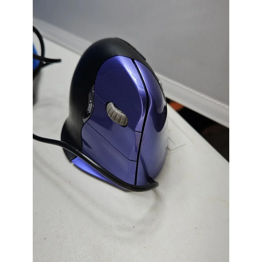 EVOLUENT VM4R Vertical Mouse 4 Right Handed Ergonomic Optical Mouse Wired WORKS